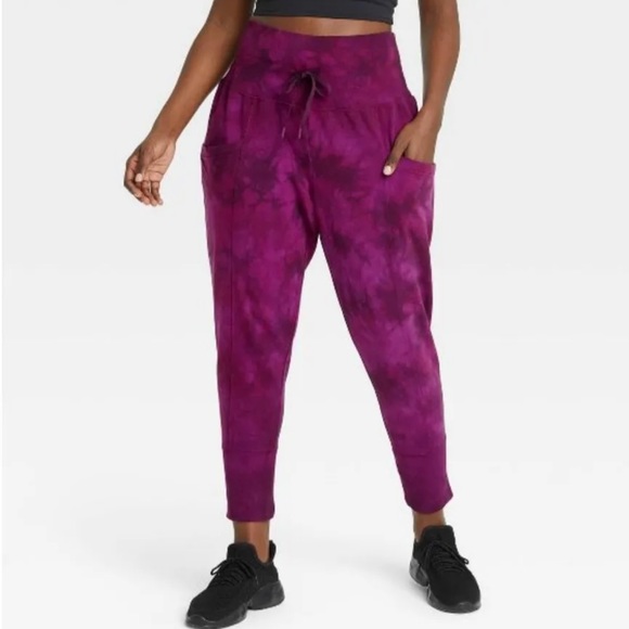 NWT All In Motion High-Rise Jogger Berry Purple - Picture 1 of 11
